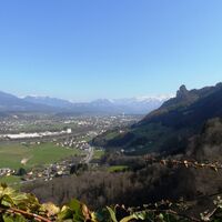 Ausblick von der Ruine Gutrat auf Hallein und Barmsteine