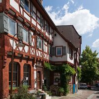 St. Petersgasse in Fachwerkstadt Eppingen | HeilbronnerLand
