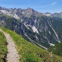 Pfad kurz vor dem Abstieg zum Branntweinboden.