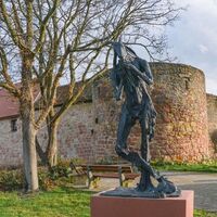 Stadtmauer mit Diebsturm und Pan