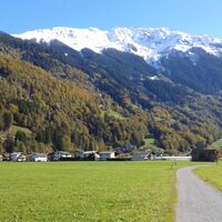im Schrunser Feld - Blick auf das Hochjoch