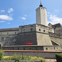 12.6 km Burg vor dem Parkplatz