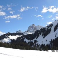 Blick auf Nünenen &amp; Gantrisch - Schwefelbergbad Trail