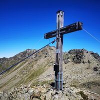 Grafmartspitze mit Rückblick auf die Grünbergspitze
