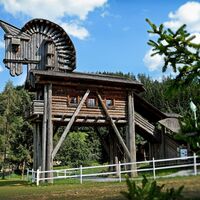 Austrojanisches Holzpferd beim Töchterlehof