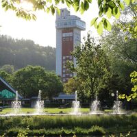kurpark-wassersinfonie-und-turm