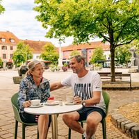 Der Hauptplatz von Fürstenfeld lädt zum Verweilen ein.