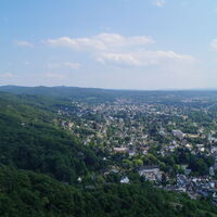 Ausblick unterhalb des Drachenfels über Rhöndorf und Bad Honnef