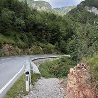 Die paar Straßenberührungen auf der neuen Etappe des Flusswanderwegs wurden super gelöst, immer mit extra angelegten Begleitpfaden