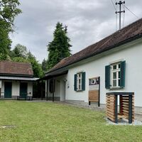 Archäologische Ausgrabungen - Infopoint Burg