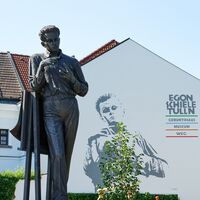 Egon Schiele Denkmal
