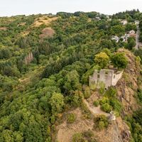 Burgruine Falkenstein auf Vulkanfelsen