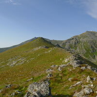 Am Schloßerkogel mit Blick zum Schlaferkogel