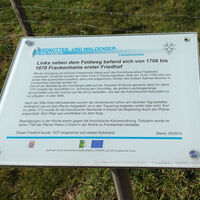Hinweistafel zum ehemaligen Friedhof Frankenhain