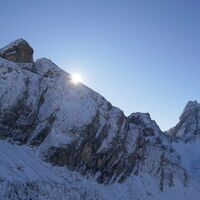 links der Daumen und die Große Sandspitze, die ersten Sonnenstrahlen erreichen mich