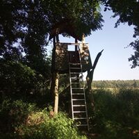 Teich-Beobachtungsturm bei Holscha