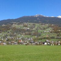 im Schrunser Feld Blick auf den Bartholomäberg