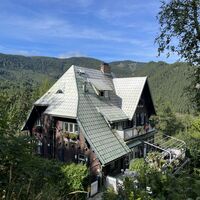 Hier in dieser schönen Semmeringvilla sind Ferienwohnungen mietbar