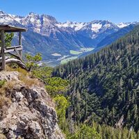 Jägerstand am Weg mit herrlicher Aussicht