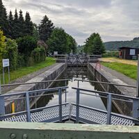 Die Schleuse Dorlar an der Lahn zwischen Gießen und Wetzlar