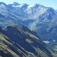 Val Cavallasca e lago del Luzzone (in fondo)