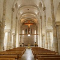 Der Innenraum der Romanischen Basilika.