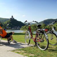 Pause auf dem Mosel-Radweg bei Cochem