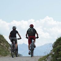 Nach dieser Kuppe gelangen Sie zur Gräner Ödenalpe