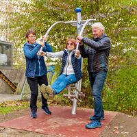 Schulter Brust Station, das Fitnessgerät beim Raab Pegel
