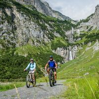Fahrtechnisch einfach, aber landschaftlich schön beim Stausee