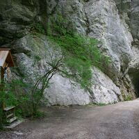 Nothstraße mit Tunnel