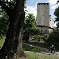 lienzer-talbodenrunde-radfahren-schlosspark-c-tvb-osttirol-eisenschink-gerhard