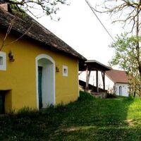 Kellerensemble in Minichhofen