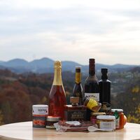 Vulkanland Sekt Kulinarium mit Ausblick auf die Gleichenberger Kogel