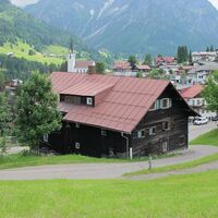 Altes Gemeindehaus von der Oberseitestraße gesehen
