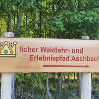 Waldlehr- und Erlebnispfad - Wegweisung