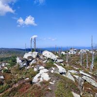 Blick auf den Hufberg, links der Bayr. Plöckenstein