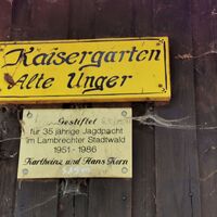 Hinweisschild Kaisergarten - Alte Unger