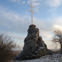 Am Hahnenböhler Kreuz bietet sich uns ein herrlicher Blick über die Rheinebene auf Forst und Deidesheim.