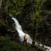 Wasserfall zwischen Planken und Nendeln