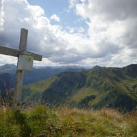 kleines Kreuz am Regenkarspitz