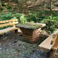 Rastplatz am Kirschbaumbrunnen - Neidenfels