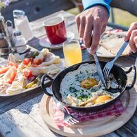 Frühstück bei der Wolfsberger Hütte