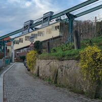 Schwebebahn