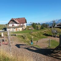 Spielplatz und Rosstrattn Schmankerlstubn