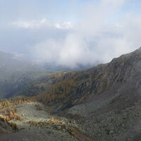 der Rückblick ins Kar und bei genauerem Blick, lässt sich auch Völlan erkennen