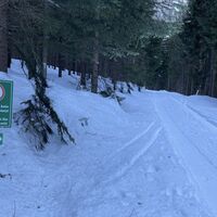 Man folgt dem Wanderweg 678