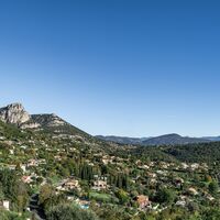 Bergmassive an der Küste - Vence