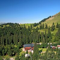 Landschaft um das Berggasthaus Sennis-Alp