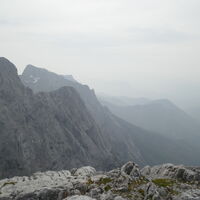 Kleine Halt und dahinter das Sonneck